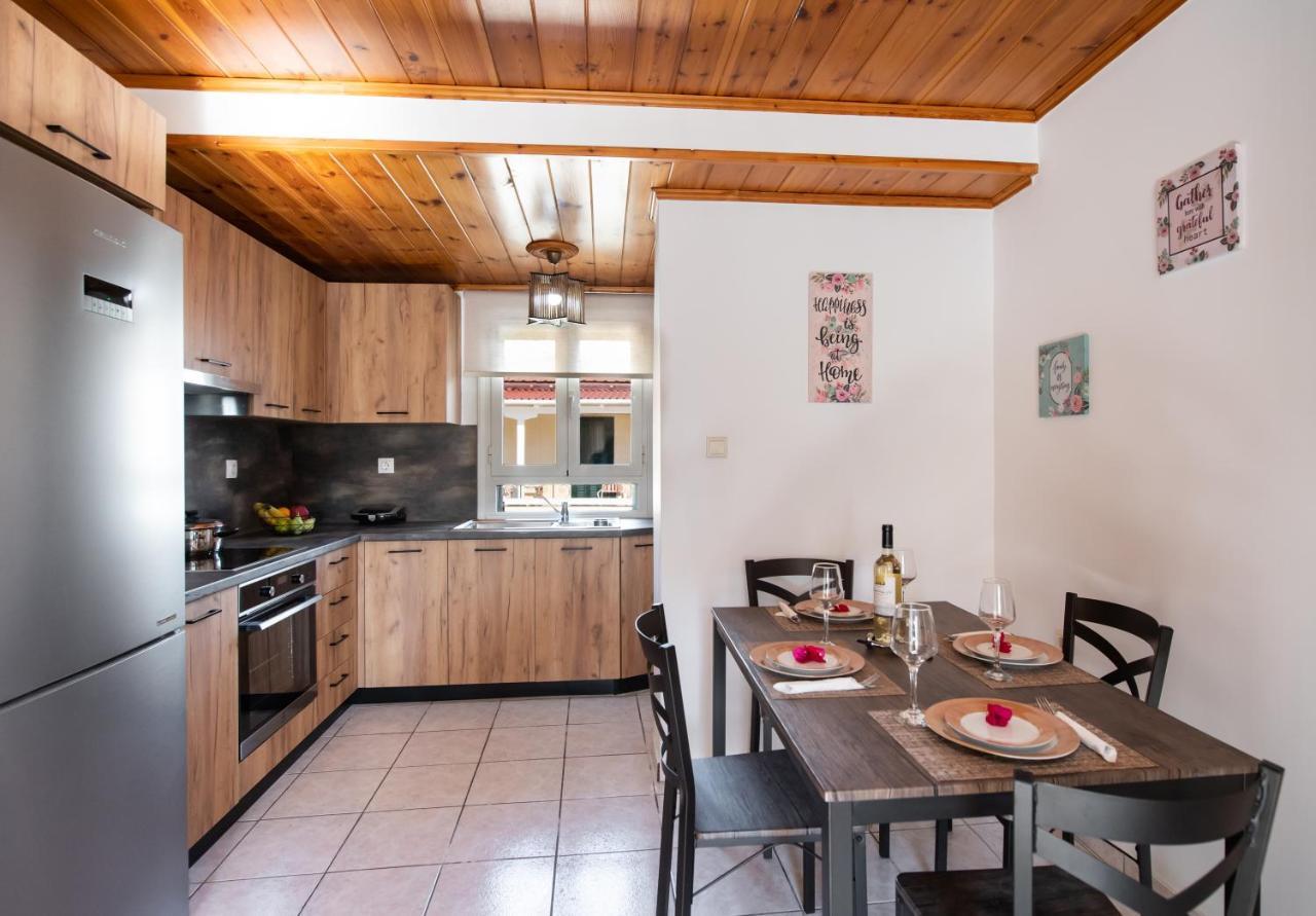 Lefkáda Melas Home מראה חיצוני תמונה